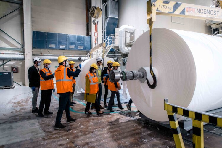 Podnikatelia váhajú s investíciami a presúvajú podnikanie do zahraničia. Ilustračné foto: SITA/Žilinský samosprávny kraj