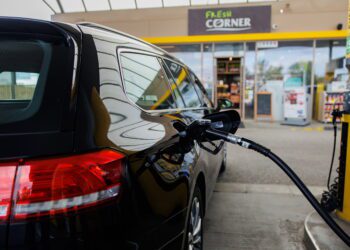 Čerpacie stanice na Slovensku musia kontrolovať pôvod vozidiel, ktoré na nich tankujú. ILUSTRAČNÉ FOTO: SITA/Slovnaft