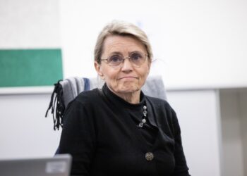 Poslankyně finského parlamentu, bývalá ministryně vnitra a někdejší předsedkyně Křesťanských demokratů ve Finsku Päivi Räsänen. FOTO: ©️ Lauri Heikkinen, Úřad finské vlády, CC BY 2.0