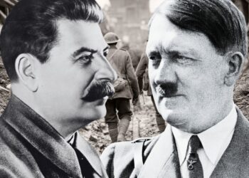 Sovětský diktátor Josif Vissarionovič Stalin (na snímce vlevo) a nacistický vůdce Adolf Hitler (vpravo) se před válkou stali spojenci. Sovětská propaganda tuto kapitolu dějin později vymazala. FOTOKOLÁŽ: Téma.21, FOTO: Profimedia