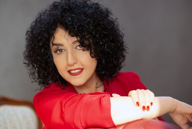 Íránskou disidentku Narges Mohammadíovou převezli v kritickém stavu z vězení do nemocnice. FOTO:  Profimedia