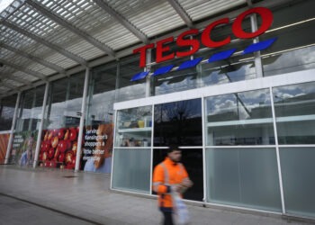 Tesco sa chce strategicky sústrediť na svoje britské a írske aktivity, ktoré mu prinášajú vyššie zisky. Ilustračné foto: SITA/AP Photo/Kirsty Wigglesworth