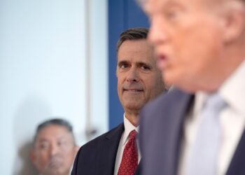 Ředitel CIA John Ratcliffe. Foto: Yuri Gripas / Abaca/Pool via CNP
Trump Press Confrernce, Washington, United States - 06 Apr 2026,Image: 1089123546, License: Rights-managed, Restrictions: , Model Release: no  , Credit line: Pool/ABACA / Shutterstock Editorial / Profimedia