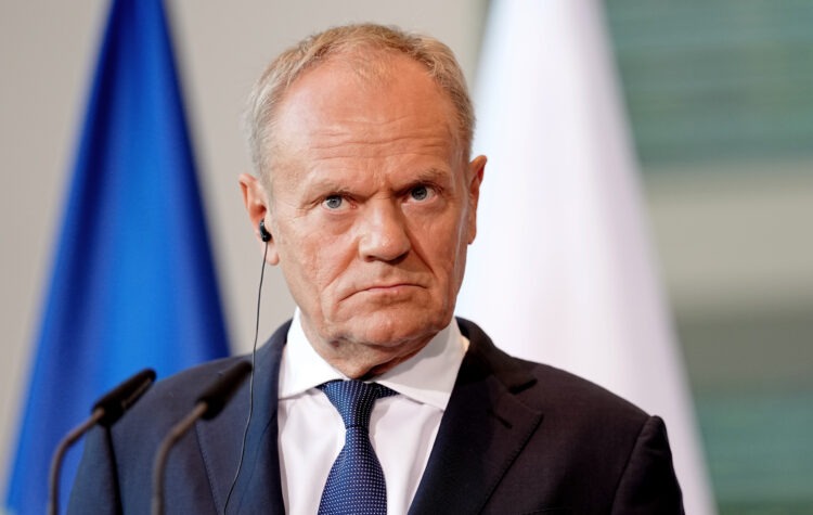 Poľský premiér Donald Tusk (na snímke) v septembri varoval, že Rusko pripravuje útoky proti štátom podporujúcim Ukrajinu vrátane Poľska. Podľa neho môže Moskva skúšať, kam až môže voči krajinám NATO zájsť. FOTO: SITA/Kay Nietfeld/dpa via AP