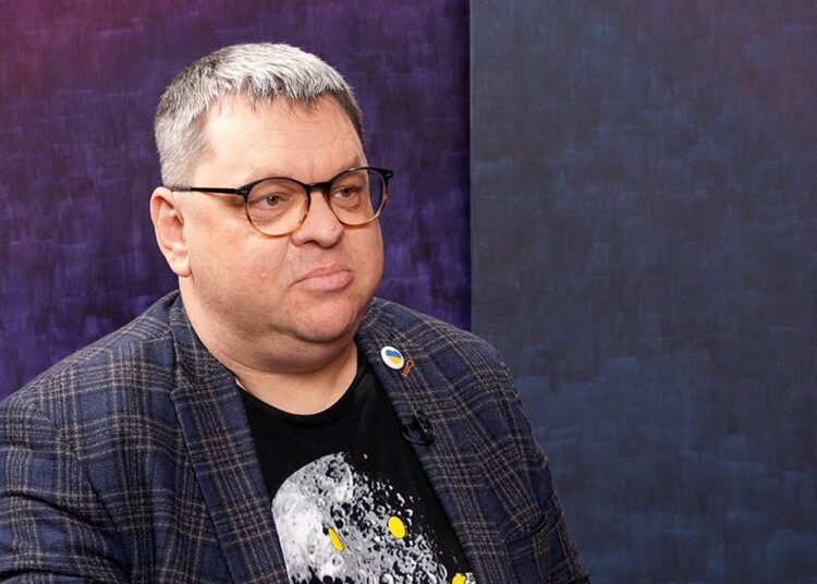 Petr Hlaváček ve studiu Téma.21.